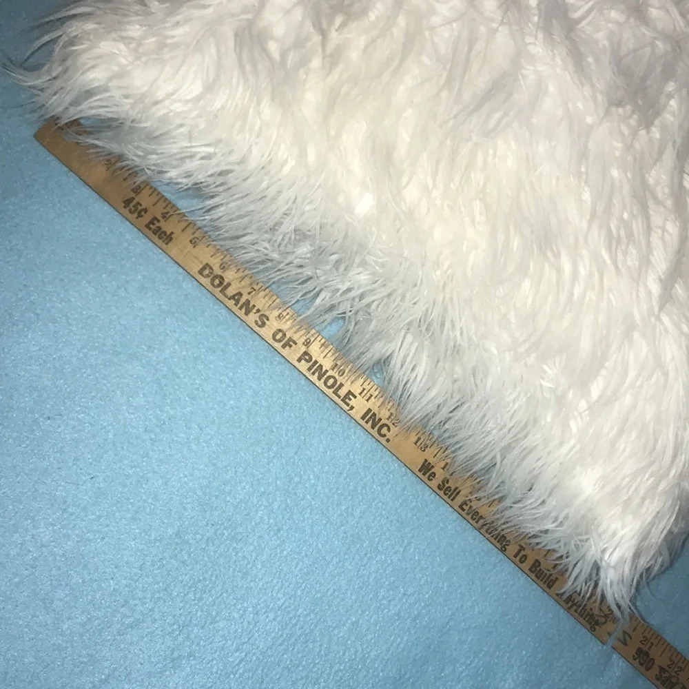 FURRY LARGE DOUBLE SIDED FEATHER PILLOW white and fluffy 20” X 20” - Picture 6 of 6